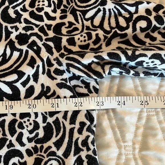 Talbots Black and White Print Fine Knit Sweater with 3/4 Sleeves in Size 1X - Picture 6 of 9